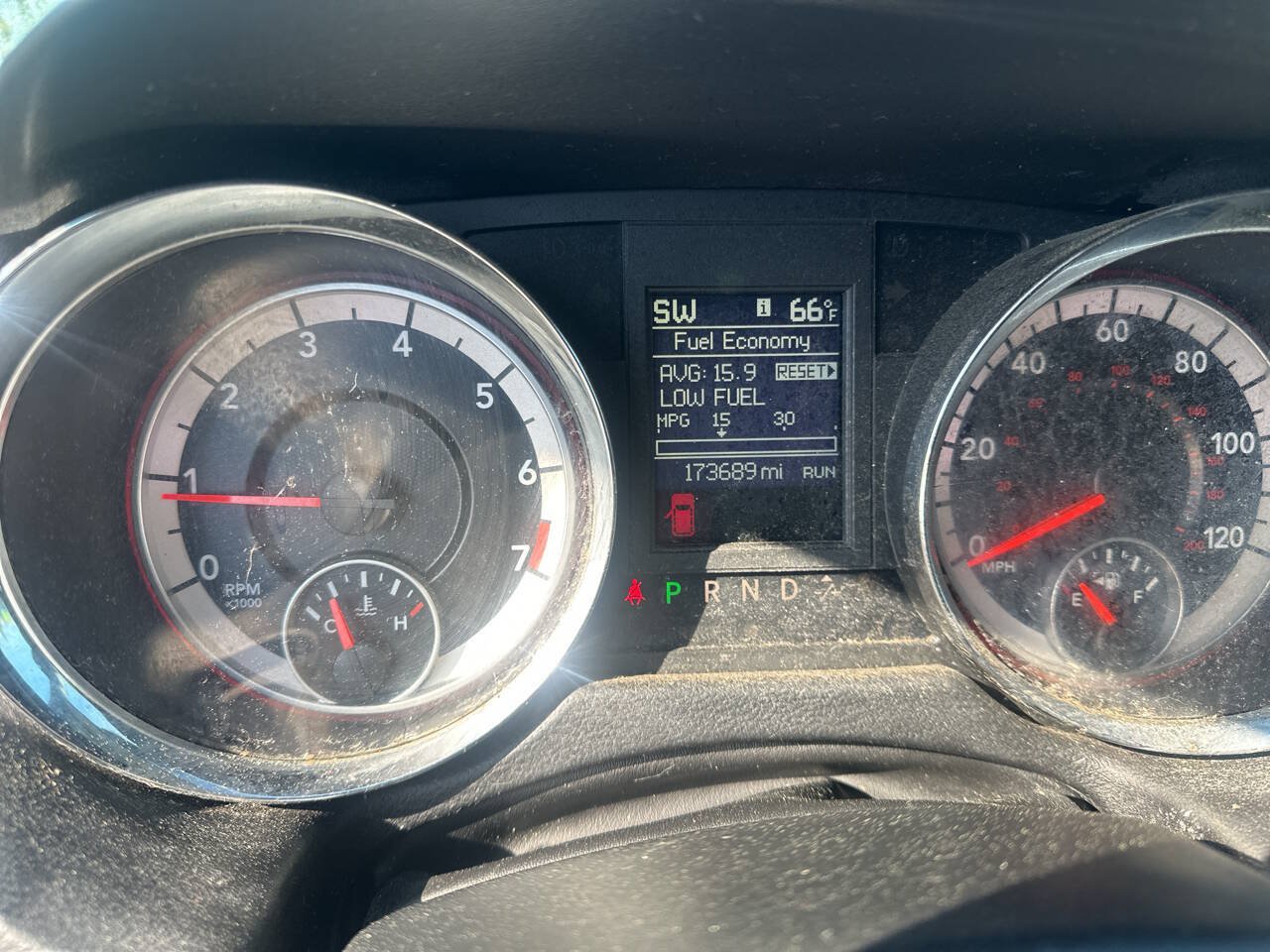 Used 2016 Dodge Grand Caravan SXT w/ UConnect Hands-Free Group FWD image 12