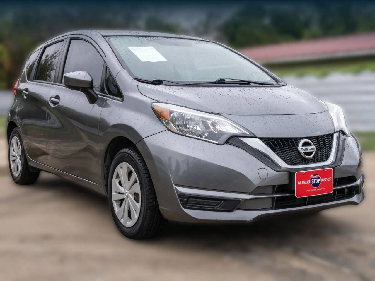 Used 2017 Nissan Versa Note SV image 3