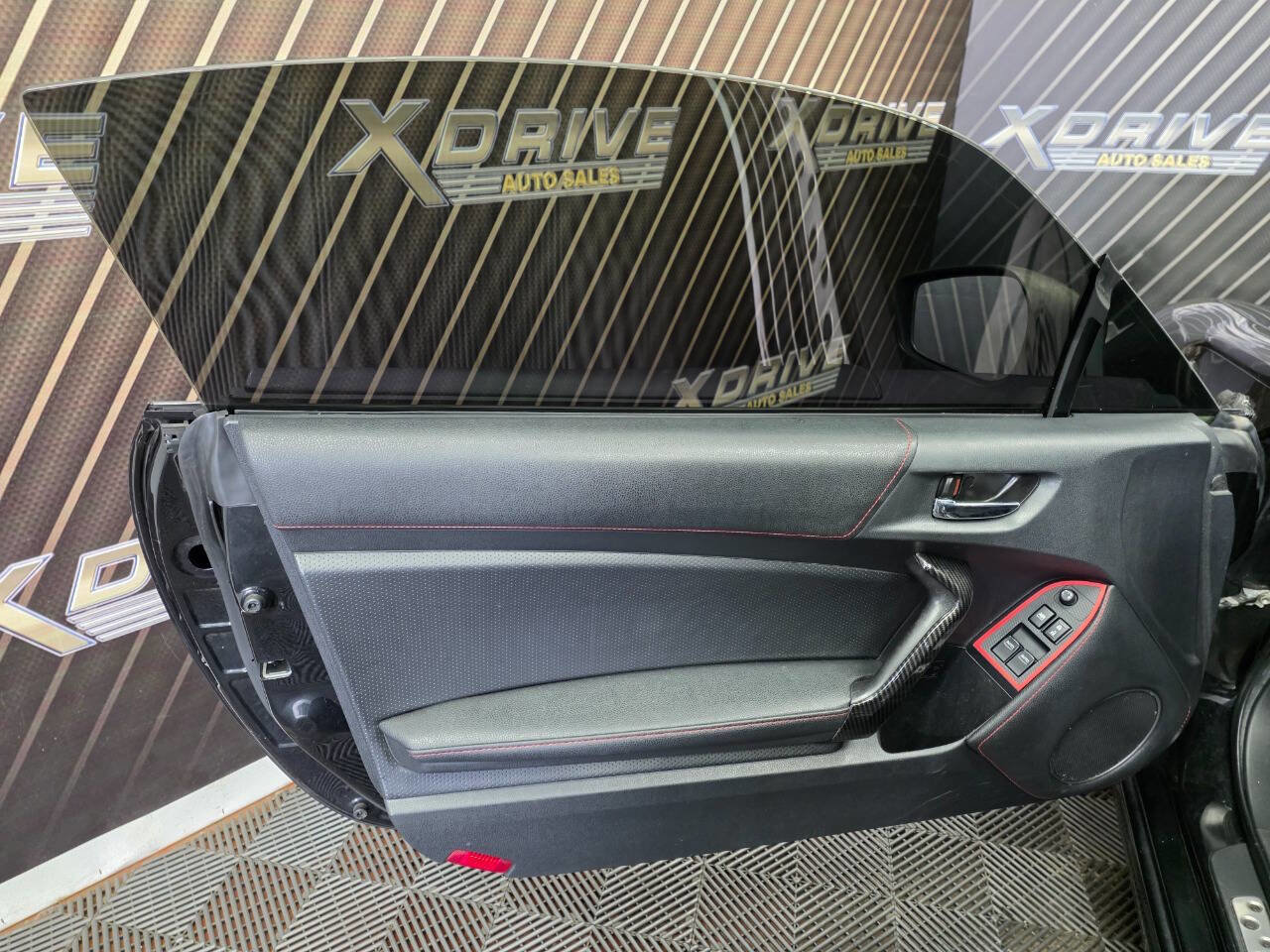 Used 2015 Scion FR-S image 16
