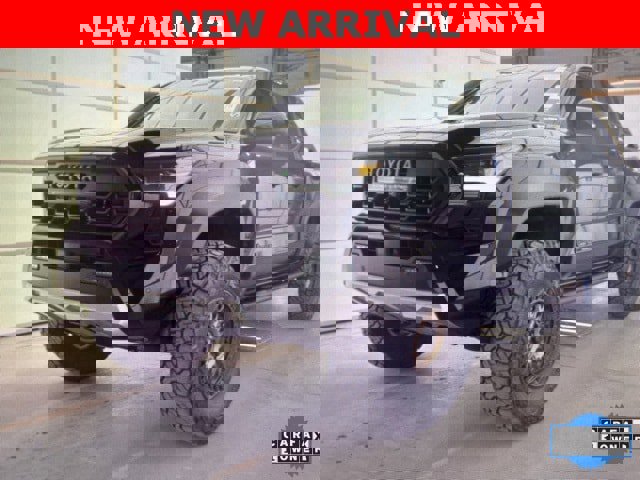Used 2024 Toyota Tacoma Trailhunter image 4