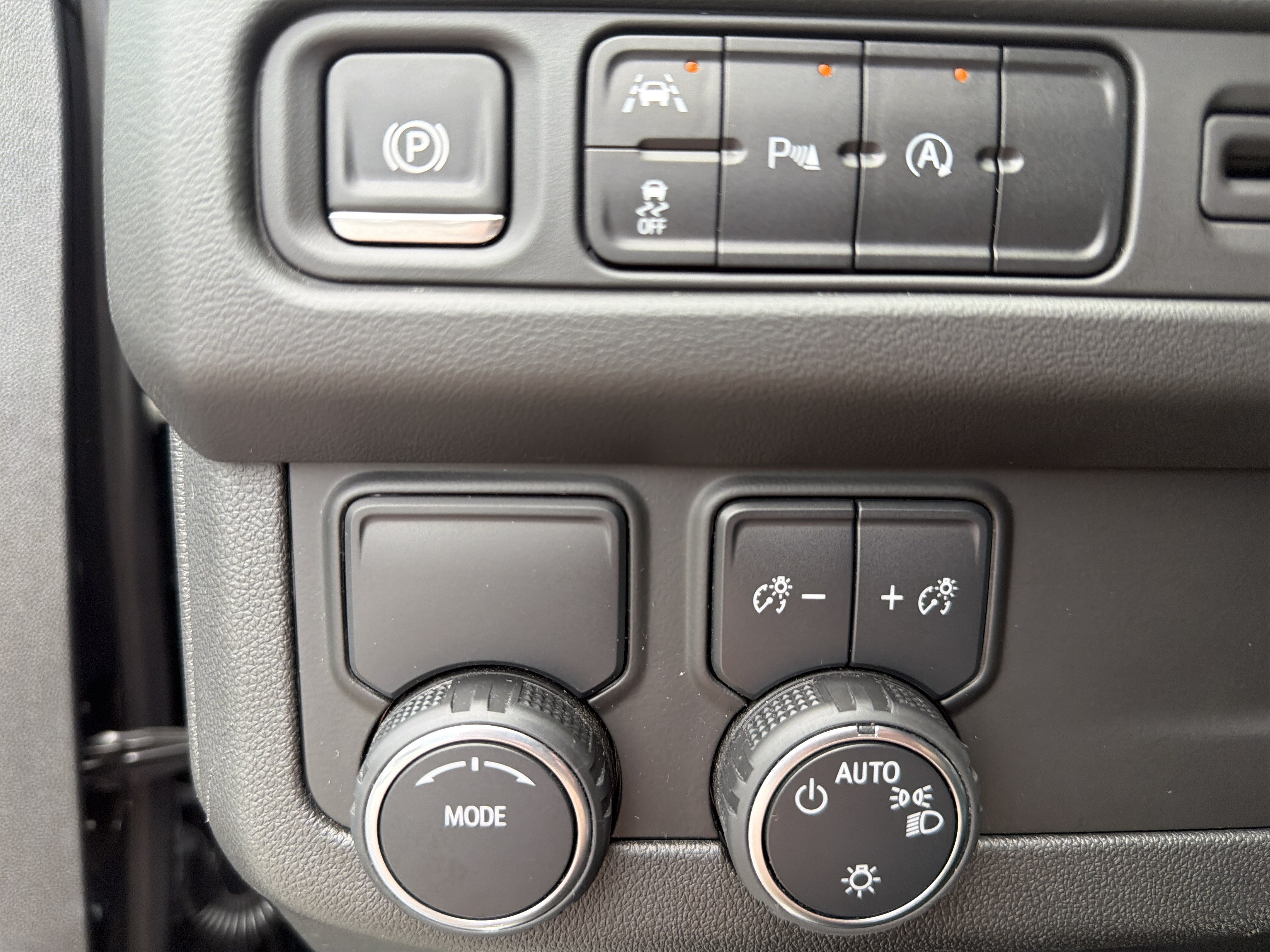 Used 2024 Chevrolet Tahoe LT RWD image 40