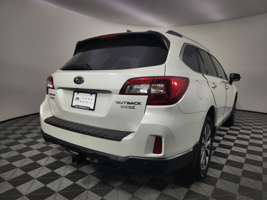 Used 2017 Subaru Outback 2.5i Touring w/ Popular Package #5A AWD/4WD image 5