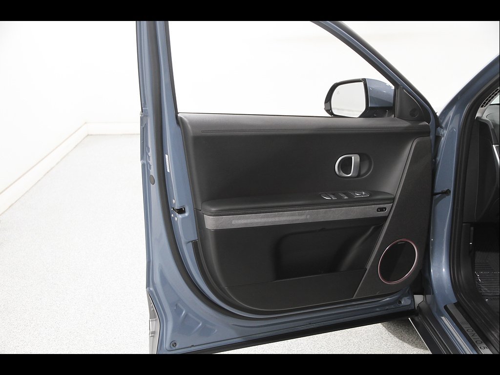 Certified 2023 Hyundai Ioniq 5 Limited AWD/4WD image 4