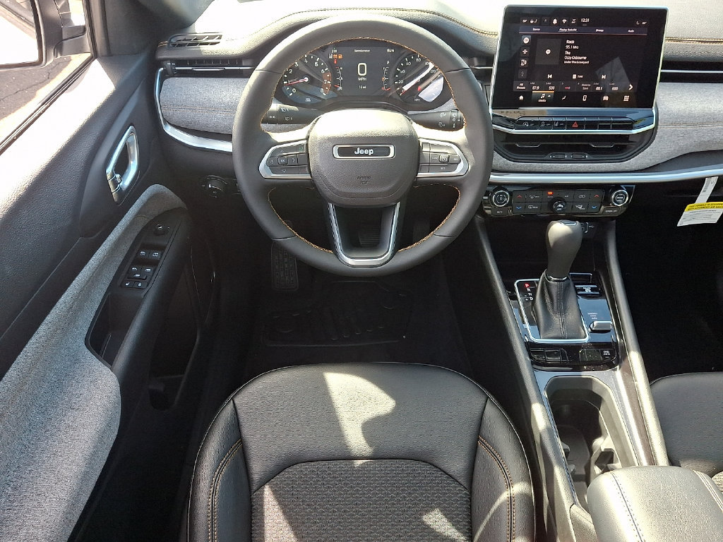 New 2026 Jeep Compass Latitude AWD/4WD image 8