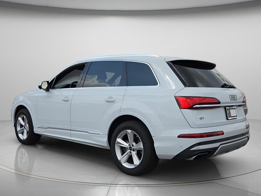 Certified 2025 Audi Q7 3.0T Premium w/ Convenience Package AWD/4WD image 4