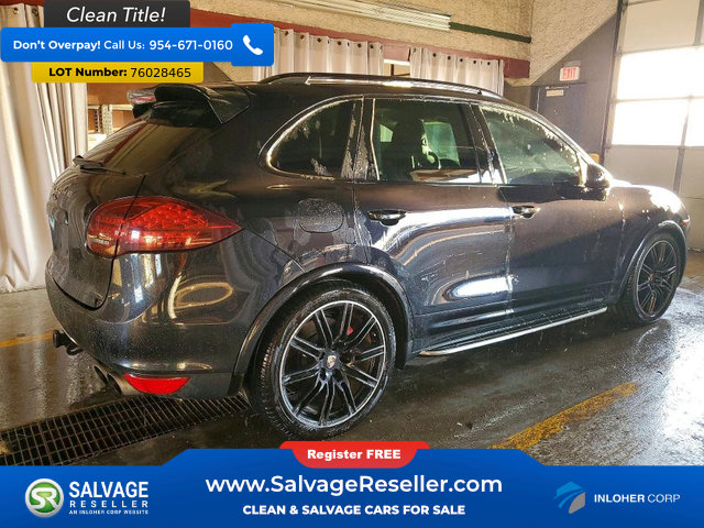 Used 2014 Porsche Cayenne Turbo image 4