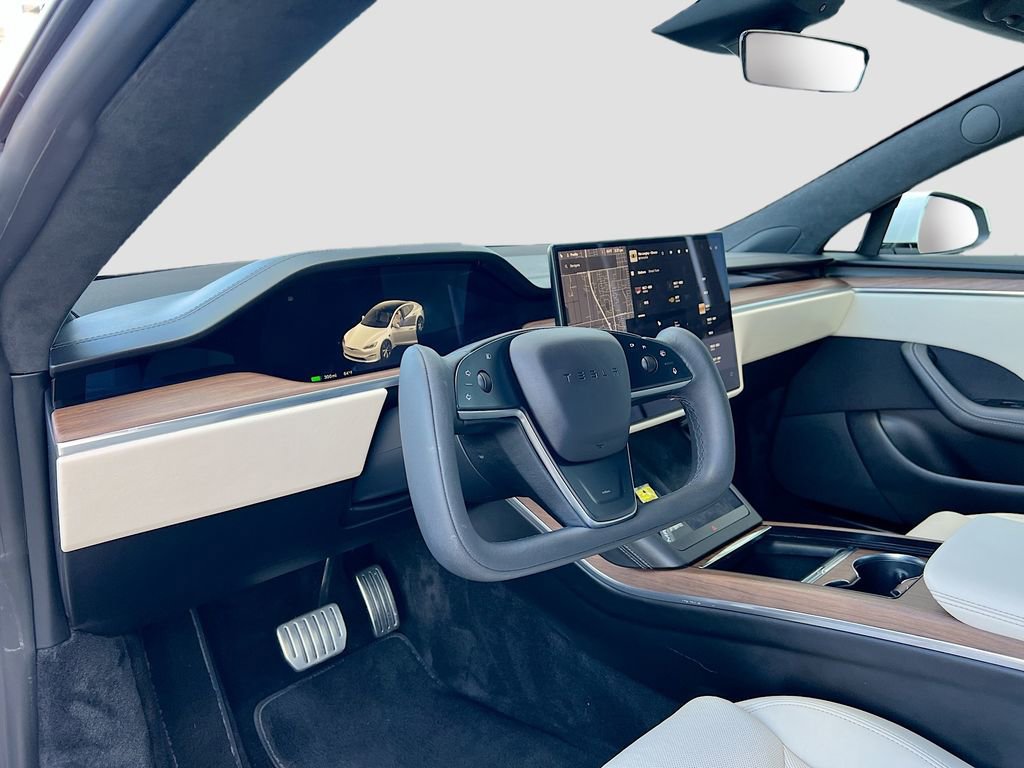 Used 2022 Tesla Model S image 9