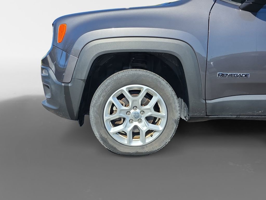 Used 2017 Jeep Renegade Latitude image 13