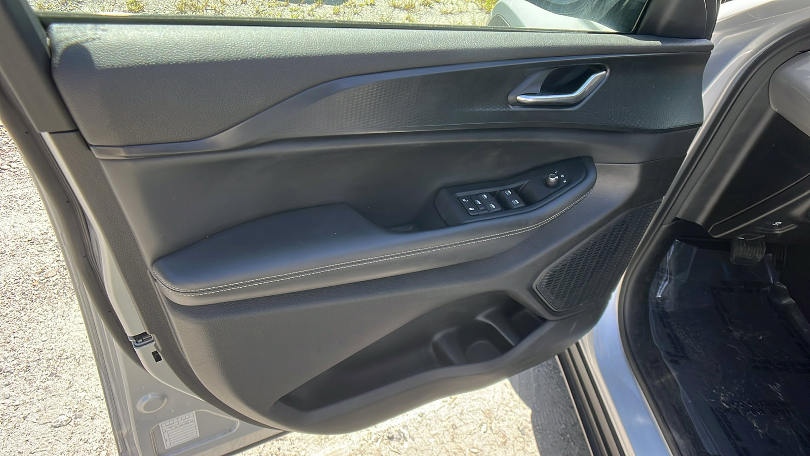 Used 2024 Jeep Grand Cherokee L Laredo image 14