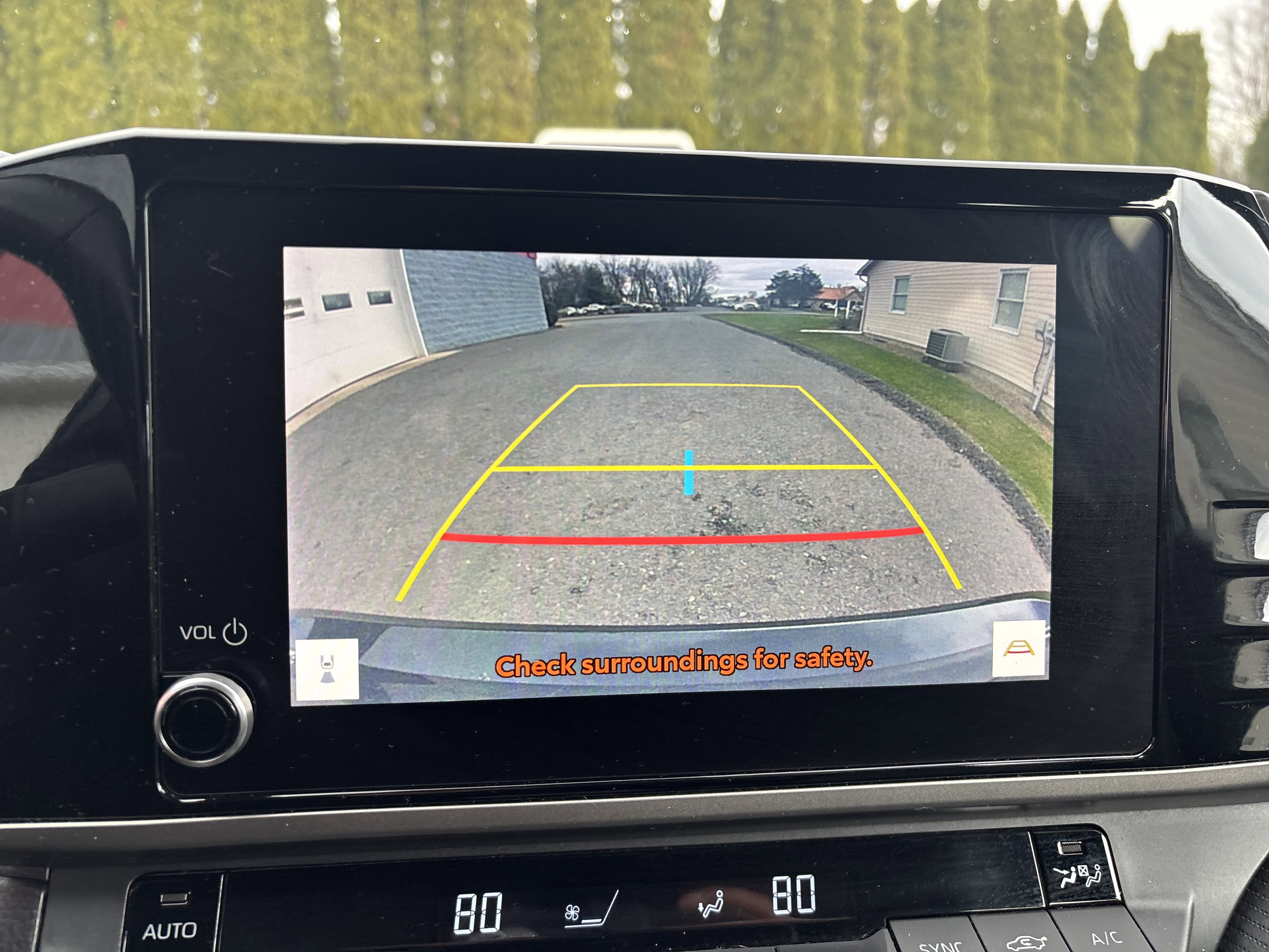 Used 2025 Toyota Camry SE FWD image 27