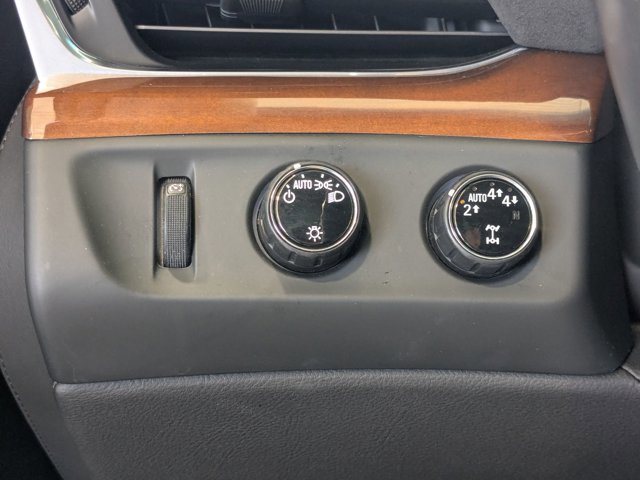 Used 2018 Cadillac Escalade ESV Luxury image 11
