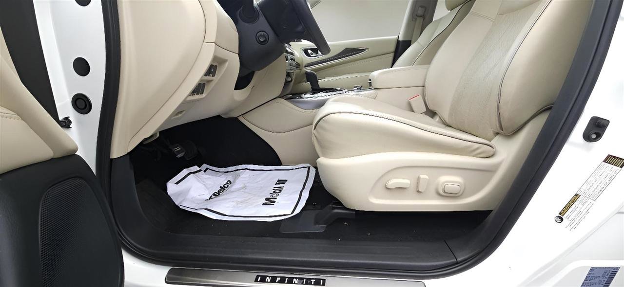 Used 2019 INFINITI QX60 Luxe w/ Essential Package AWD/4WD image 12