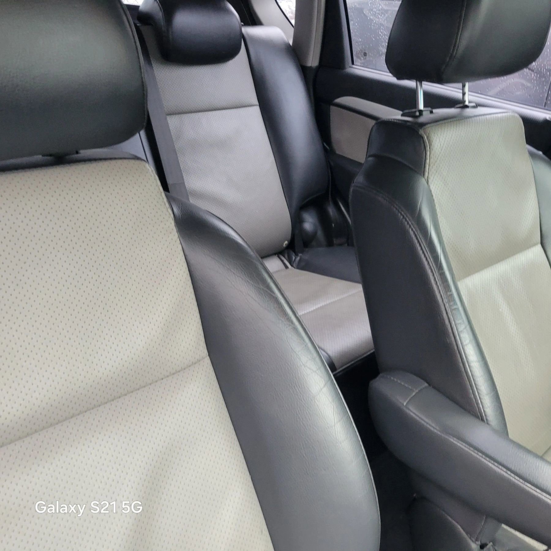 Used 2010 Chevrolet Aveo5 LT image 12