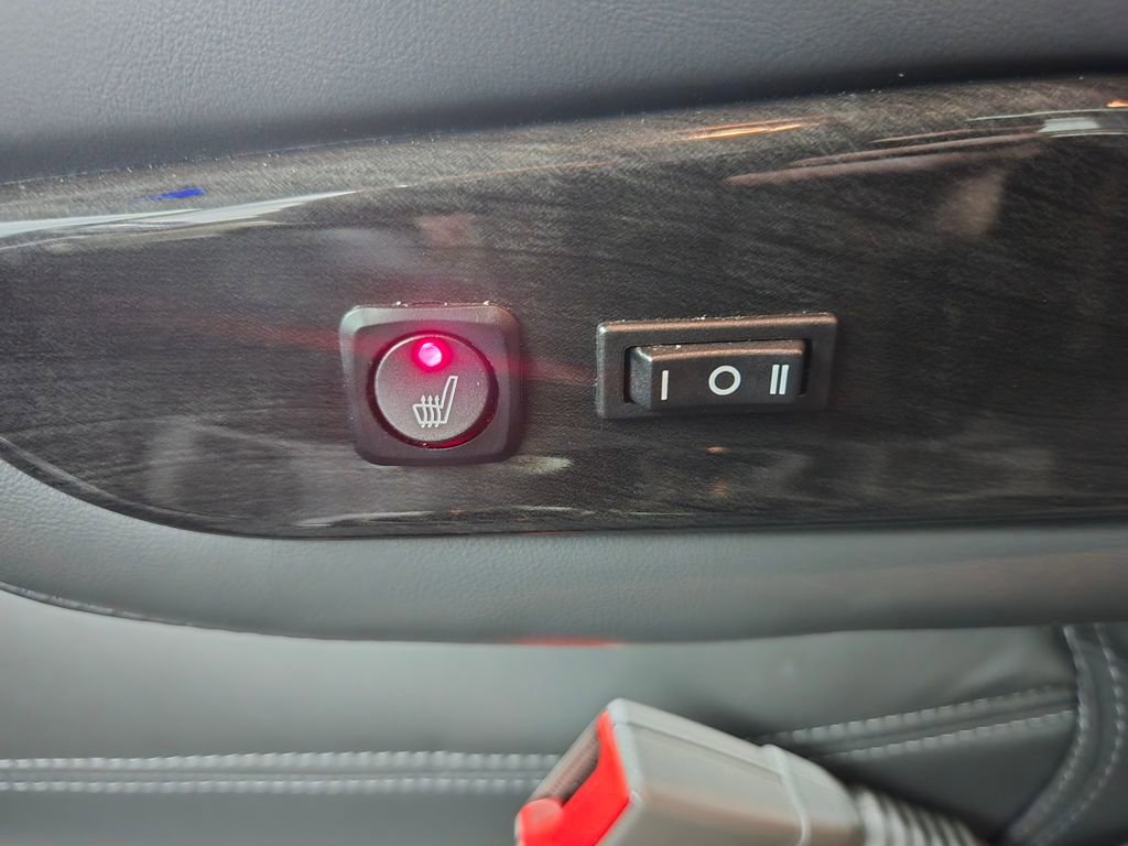 Used 2023 GMC Savana 2500 image 25