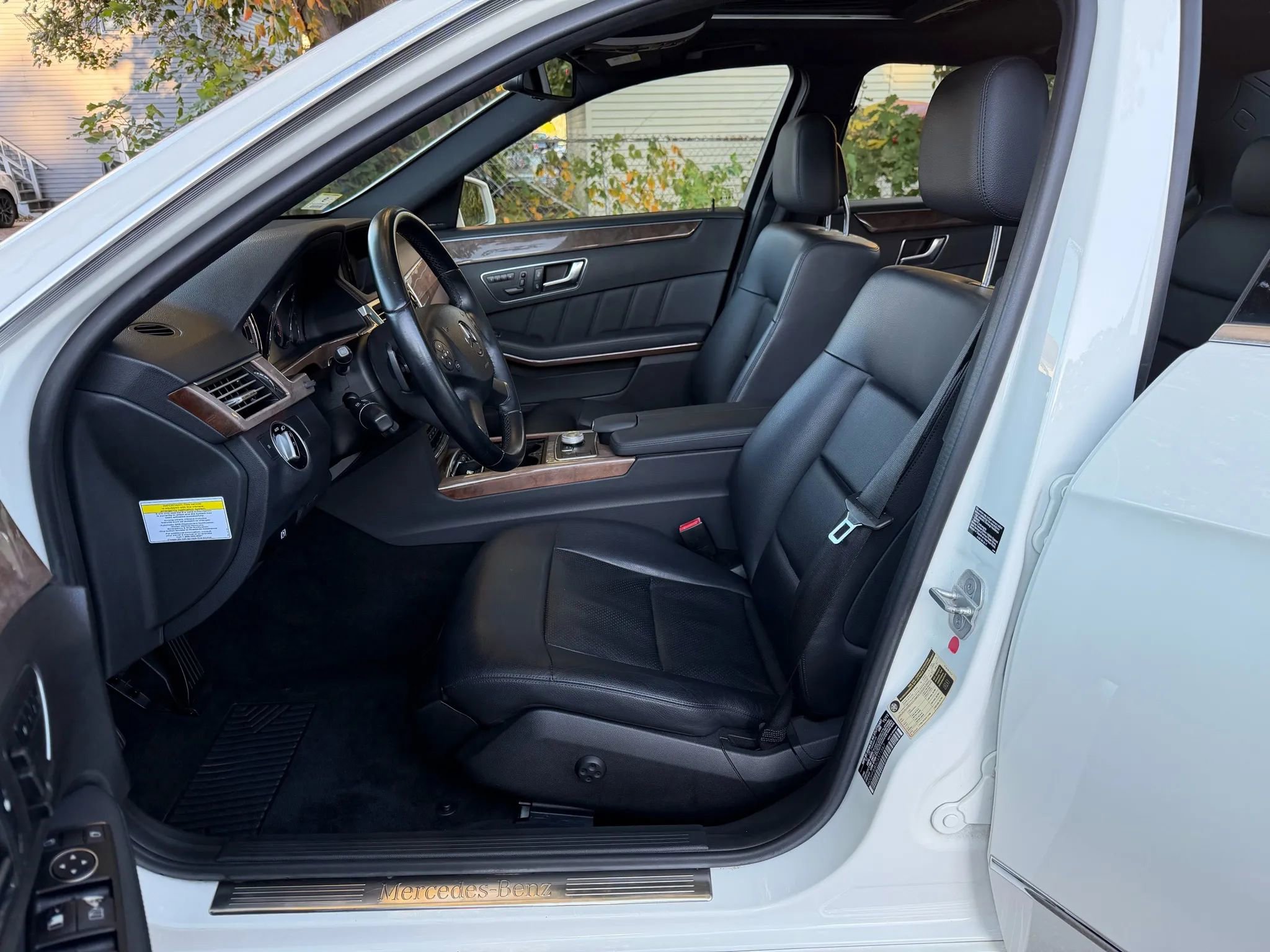 Used 2012 Mercedes-Benz E 350 4MATIC Sedan image 20