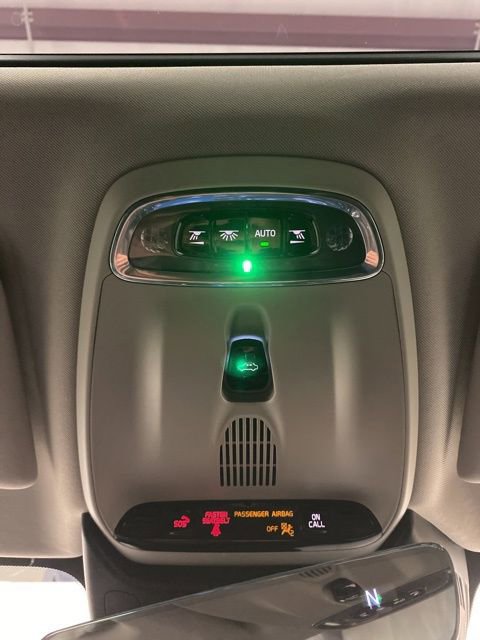 Used 2021 Volvo S60 T8 Inscription image 15