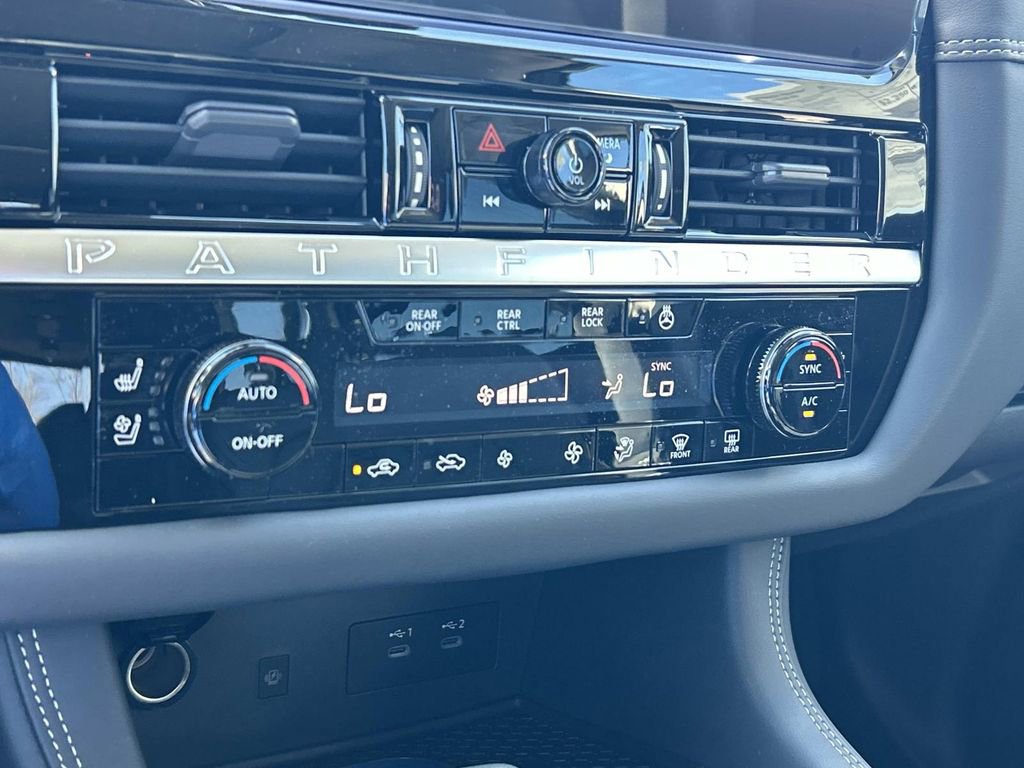 New 2026 Nissan Pathfinder Platinum AWD/4WD image 35