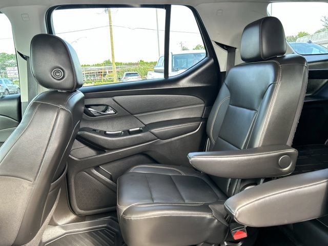 Used 2021 Chevrolet Traverse LT w/ LT Premium Package AWD/4WD image 18