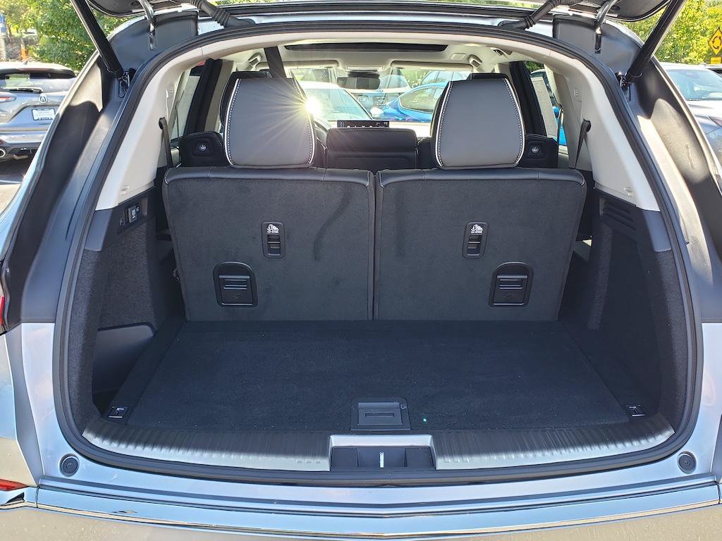 Certified 2026 Acura MDX w/ Advance Package AWD/4WD image 9