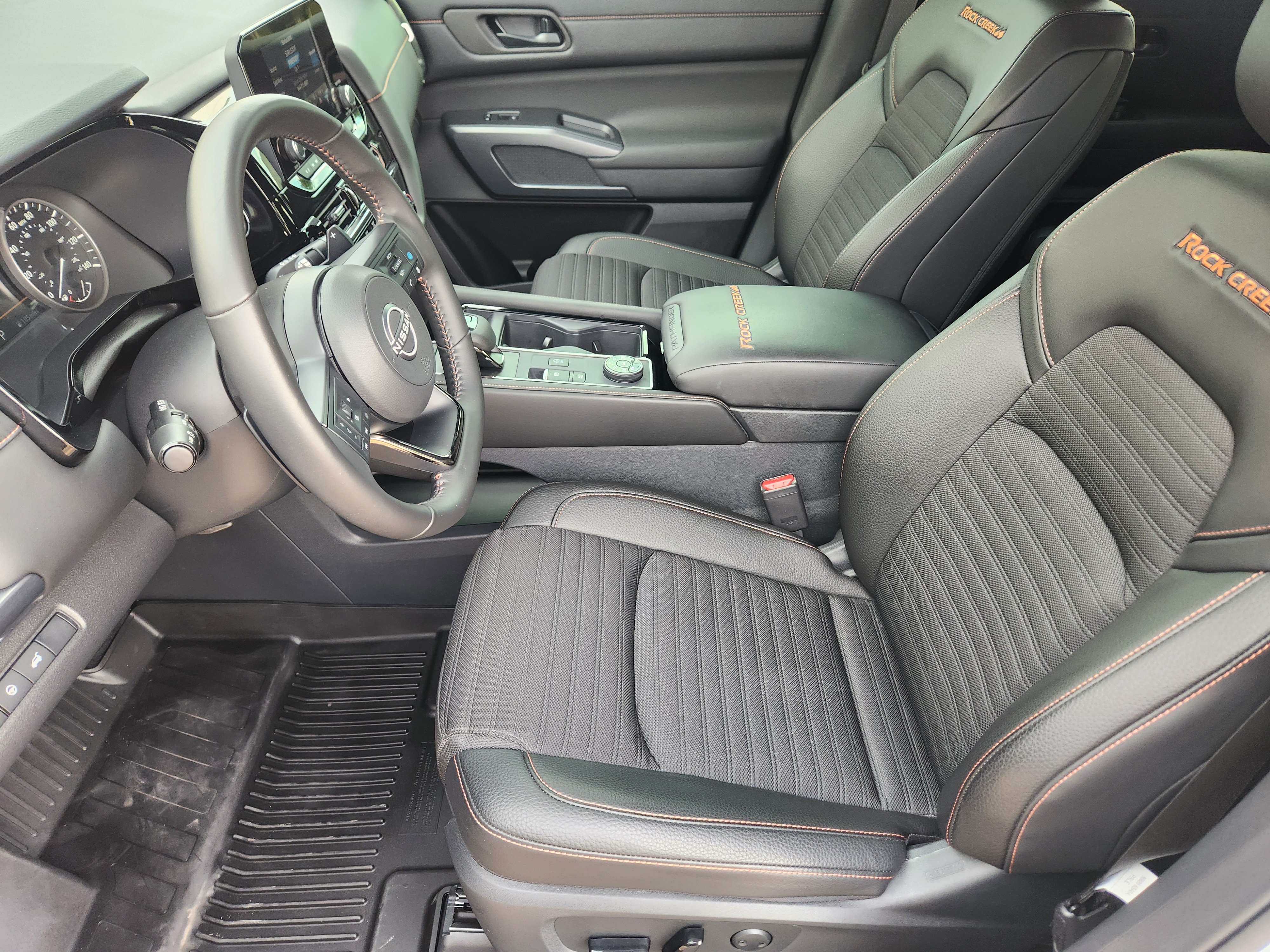 Used 2025 Nissan Pathfinder Rock Creek AWD/4WD image 9