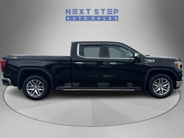 Used 2022 GMC Sierra 1500 SLT w/ SLT Premium Plus Package AWD/4WD image 9