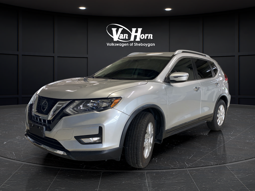 Used 2017 Nissan Rogue SV FWD image 3