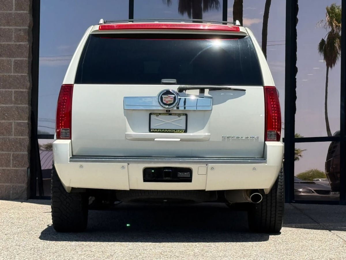 Used 2014 Cadillac Escalade Luxury AWD/4WD image 10