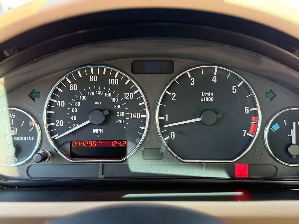 Used 2002 BMW Z3 3.0i RWD image 30