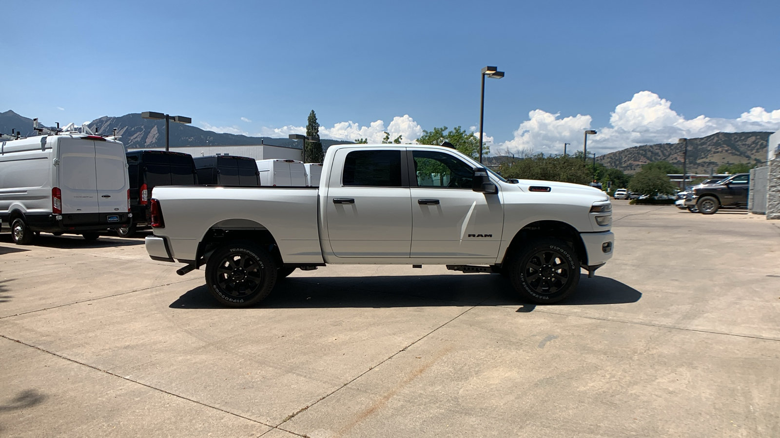 New 2026 RAM 2500 Big Horn AWD/4WD image 6