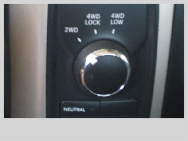Used 2015 RAM 3500 SLT AWD/4WD image 15