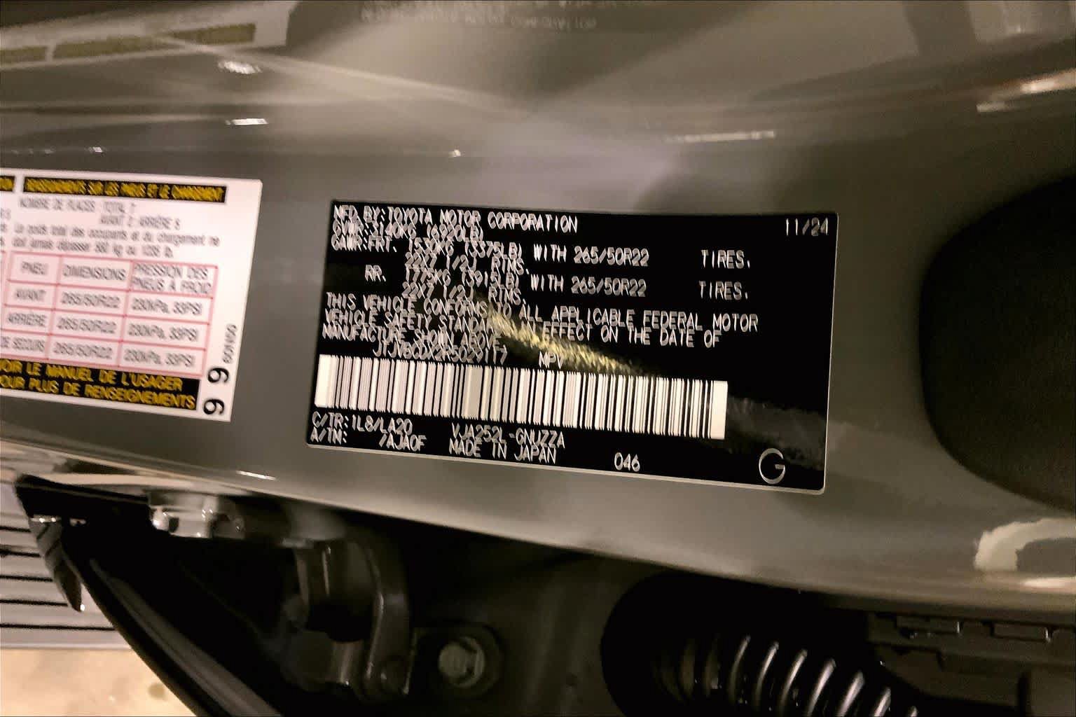 Used 2024 Lexus GX 550 w/ Cold Area Package AWD/4WD image 37