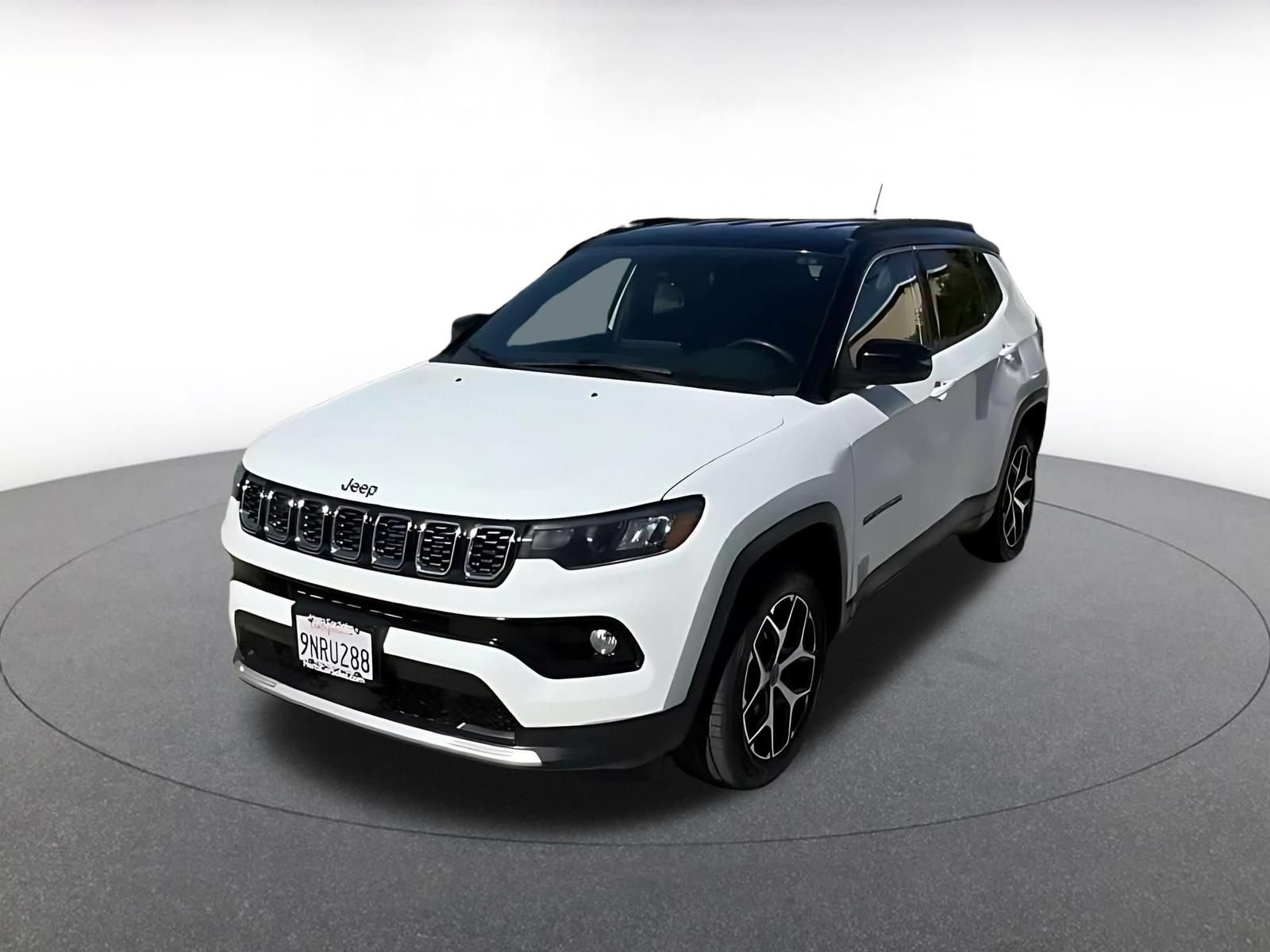 Used 2025 Jeep Compass Limited AWD/4WD image 6