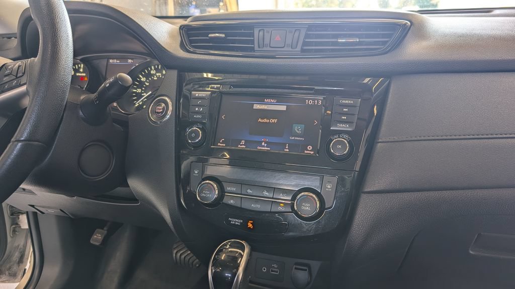 Used 2020 Nissan Rogue SV AWD/4WD image 9