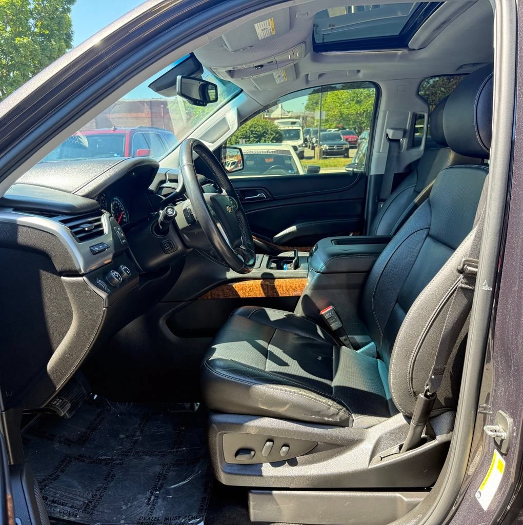 Used 2018 Chevrolet Suburban Premier w/ RST Edition AWD/4WD image 11