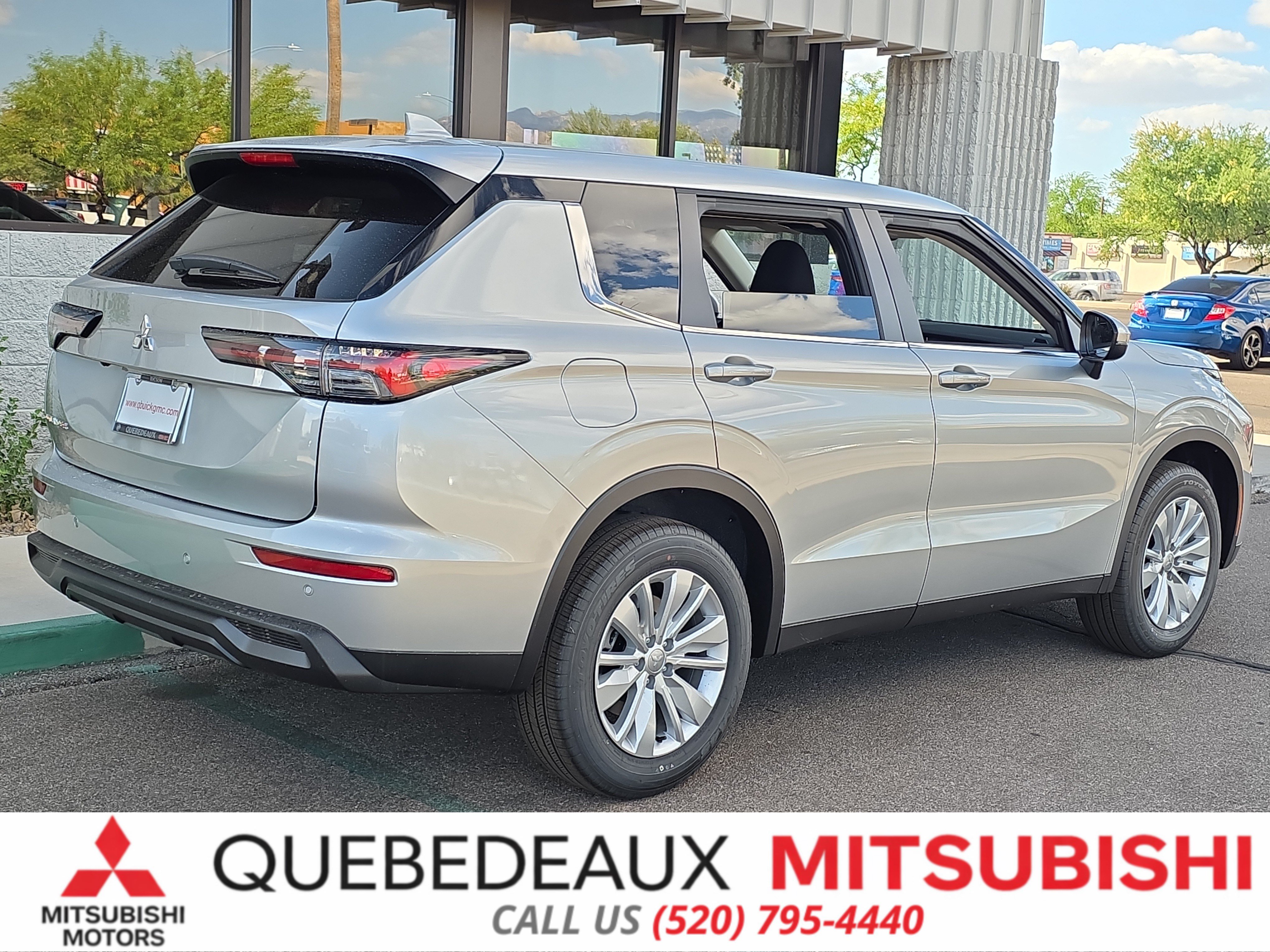 New 2026 Mitsubishi Outlander ES FWD image 7