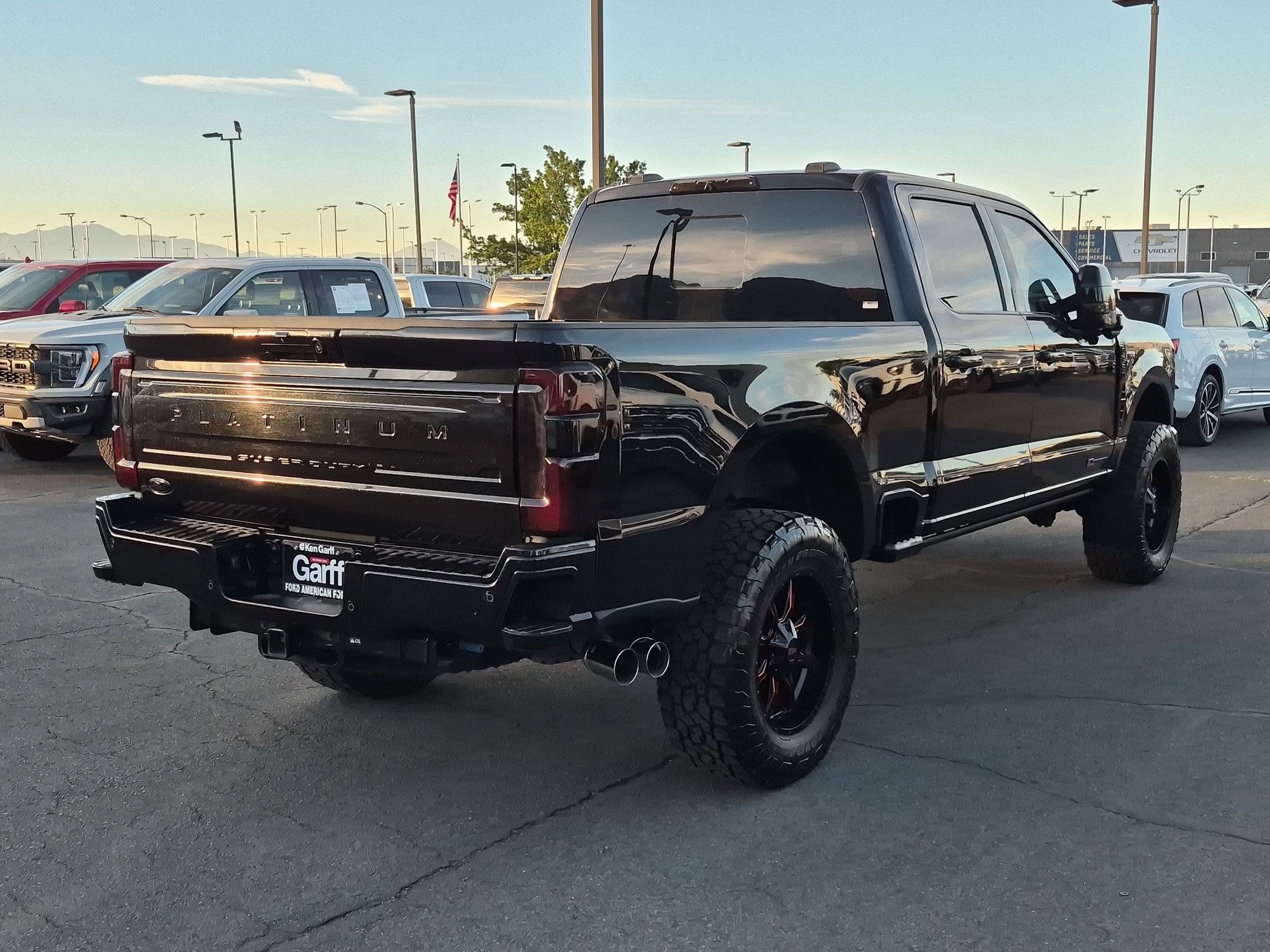 Used 2024 Ford F350 Platinum w/ Tremor Off-Road Package AWD/4WD image 3
