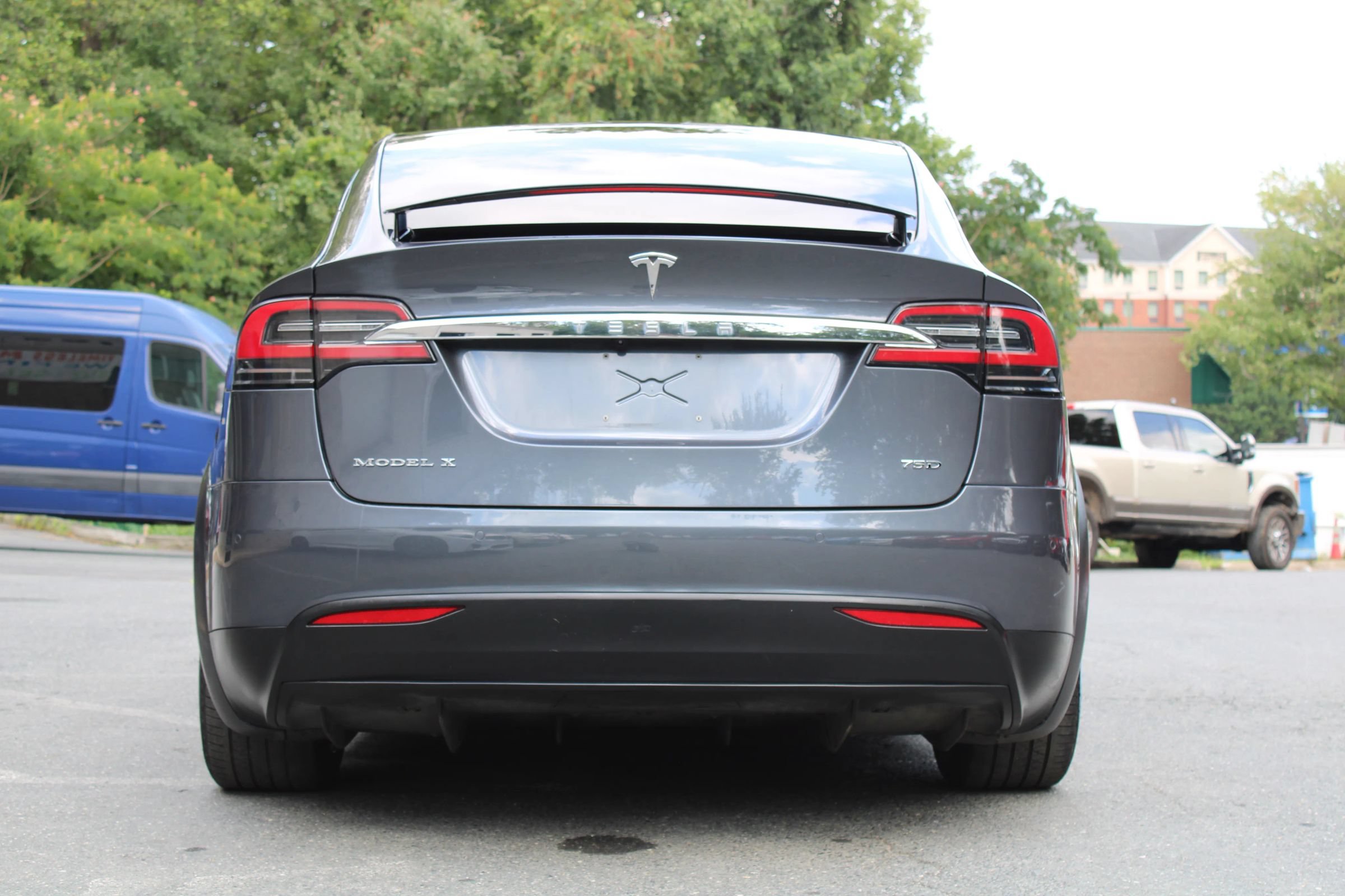 Used 2017 Tesla Model X 75D AWD/4WD image 5