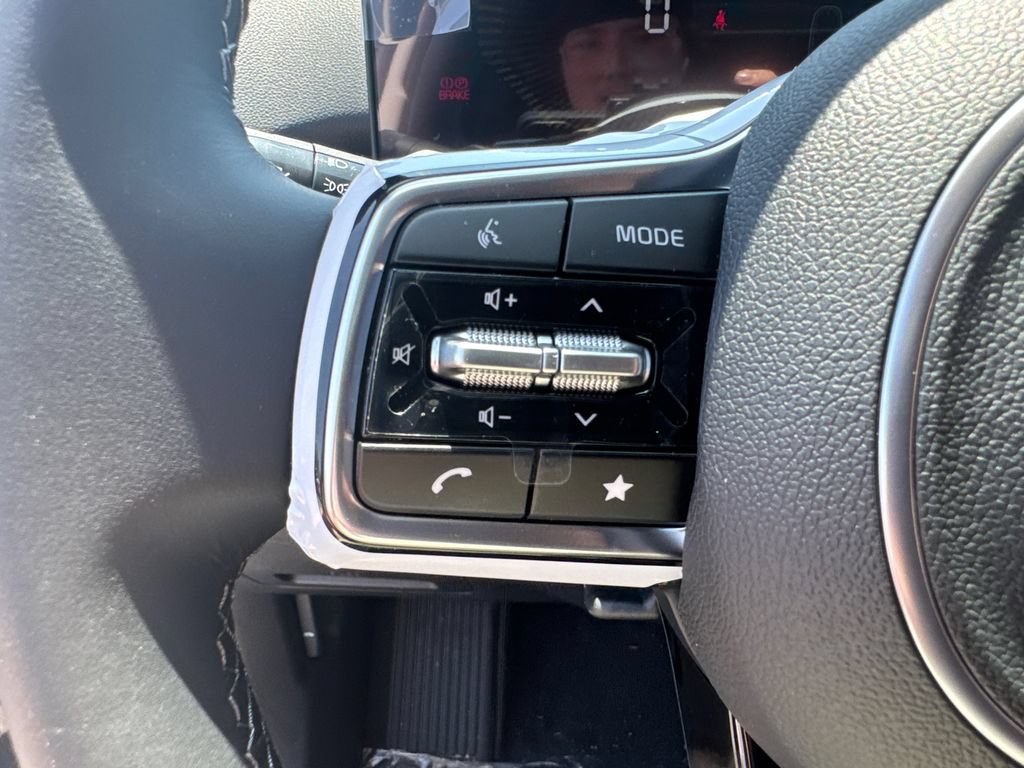 Certified 2025 Kia Sorento S w/ Panoramic Sunroof Package FWD image 24