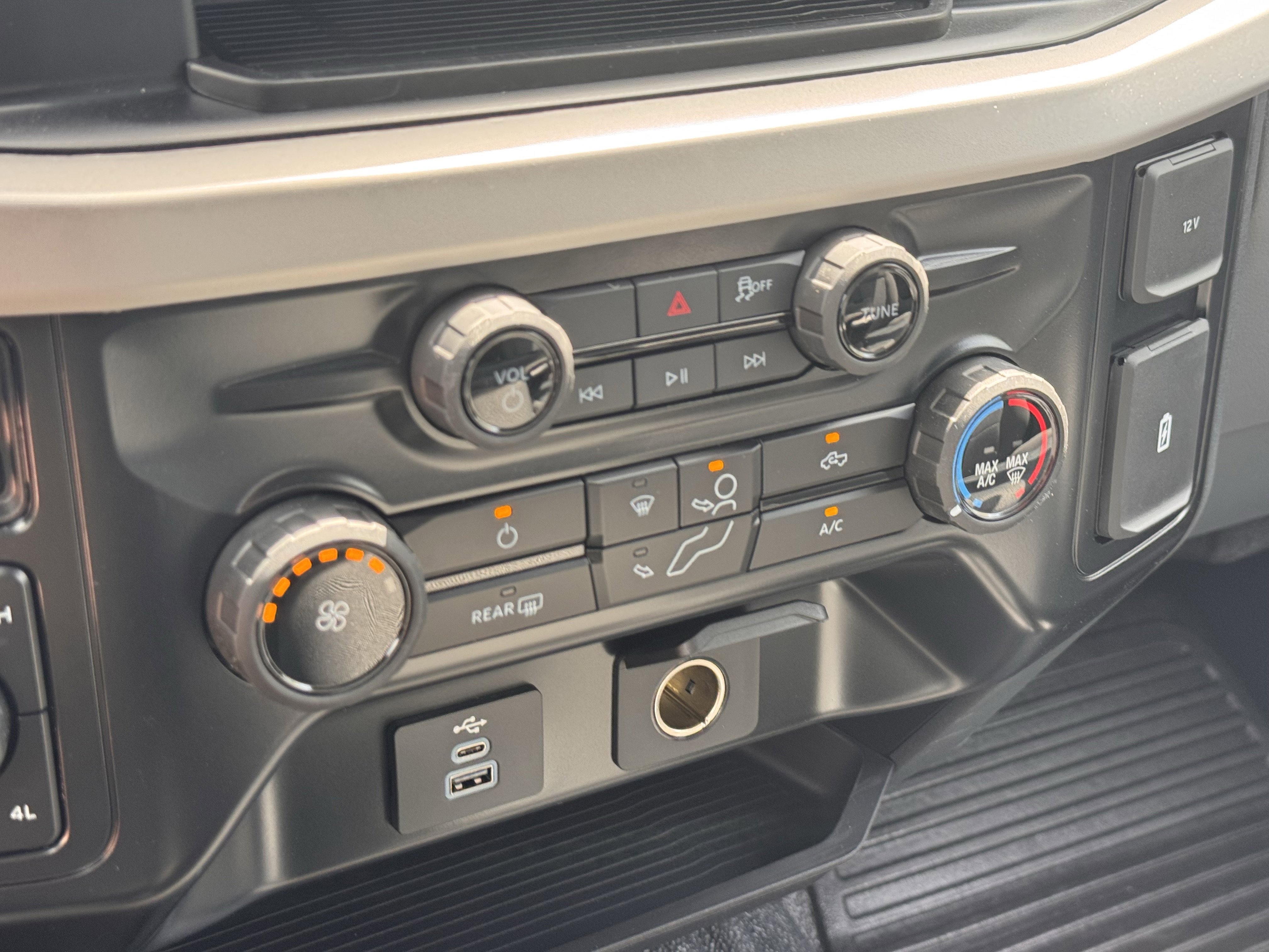 New 2026 Ford F250 XL AWD/4WD image 18
