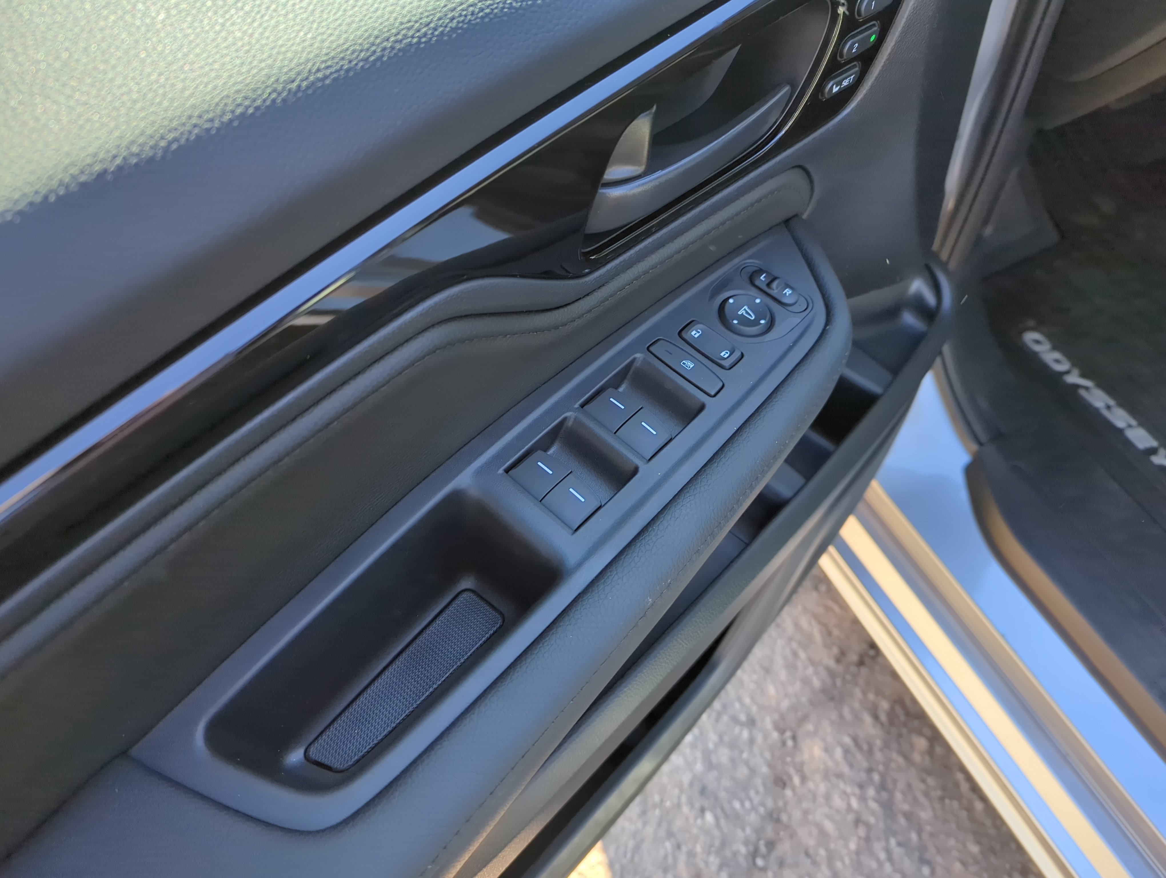 New 2026 Honda Odyssey Touring image 17