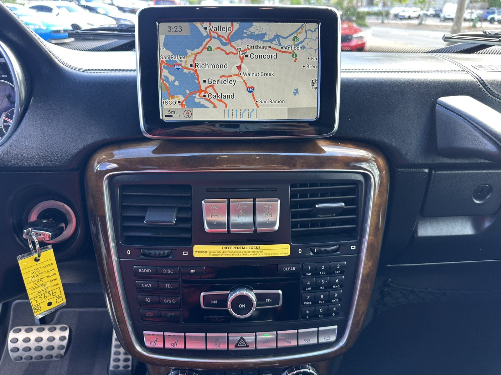 Used 2014 Mercedes-Benz G 63 AMG 4MATIC image 25