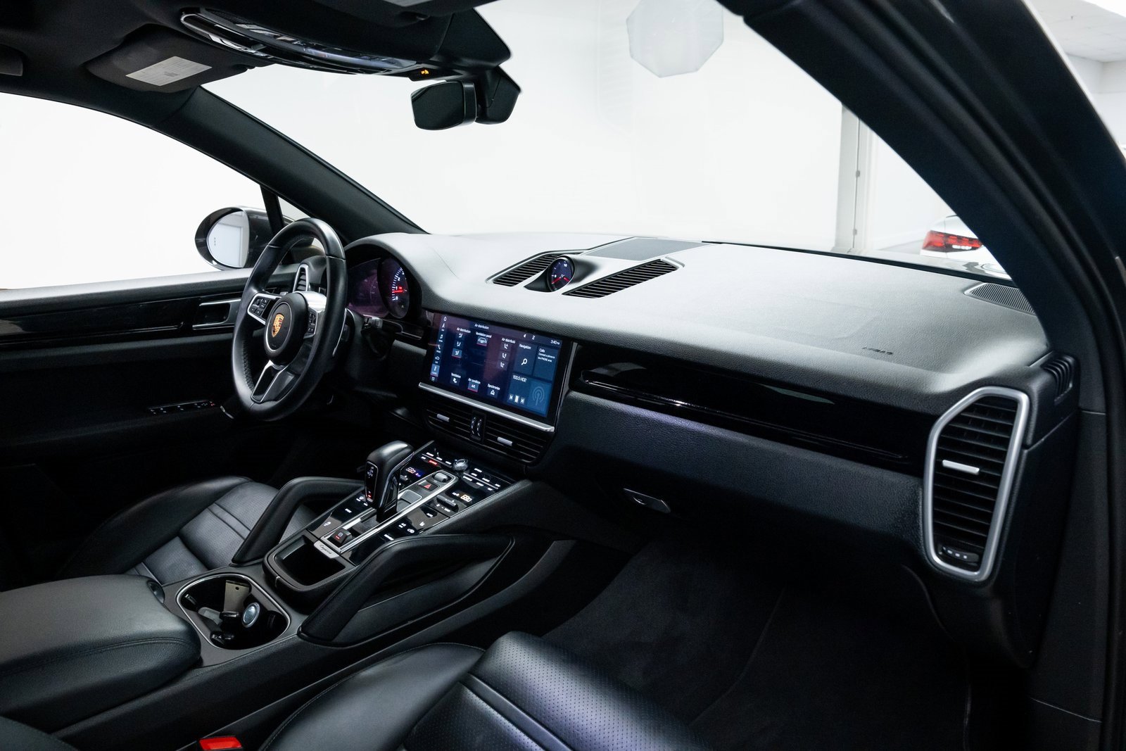 Used 2019 Porsche Cayenne image 26