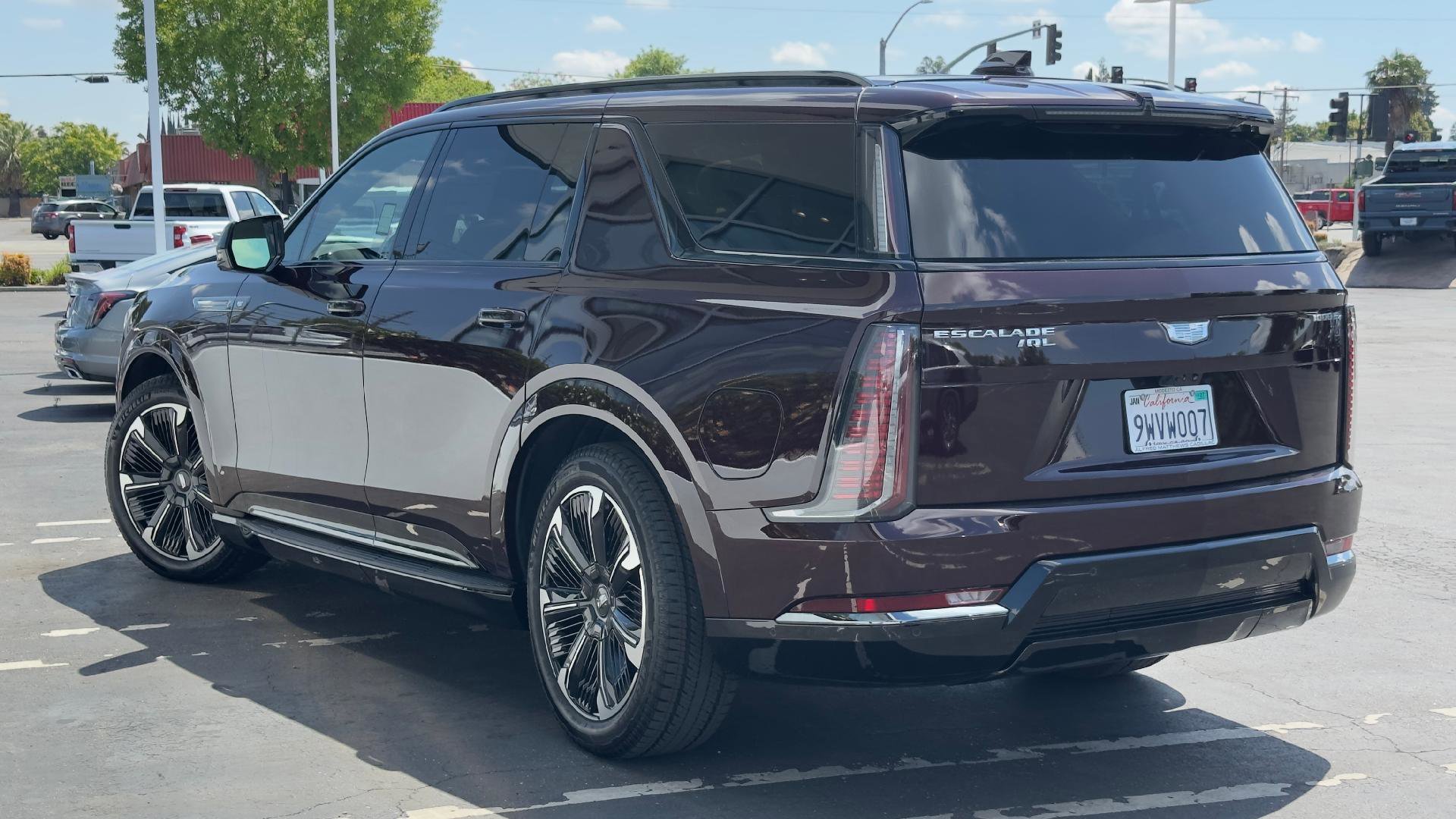 Used 2026 Cadillac Escalade IQL Sport 2 AWD/4WD image 7