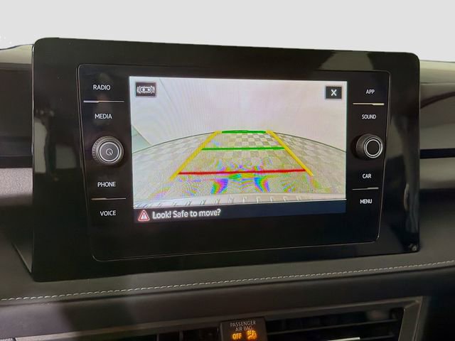 New 2025 Volkswagen Taos SE image 16