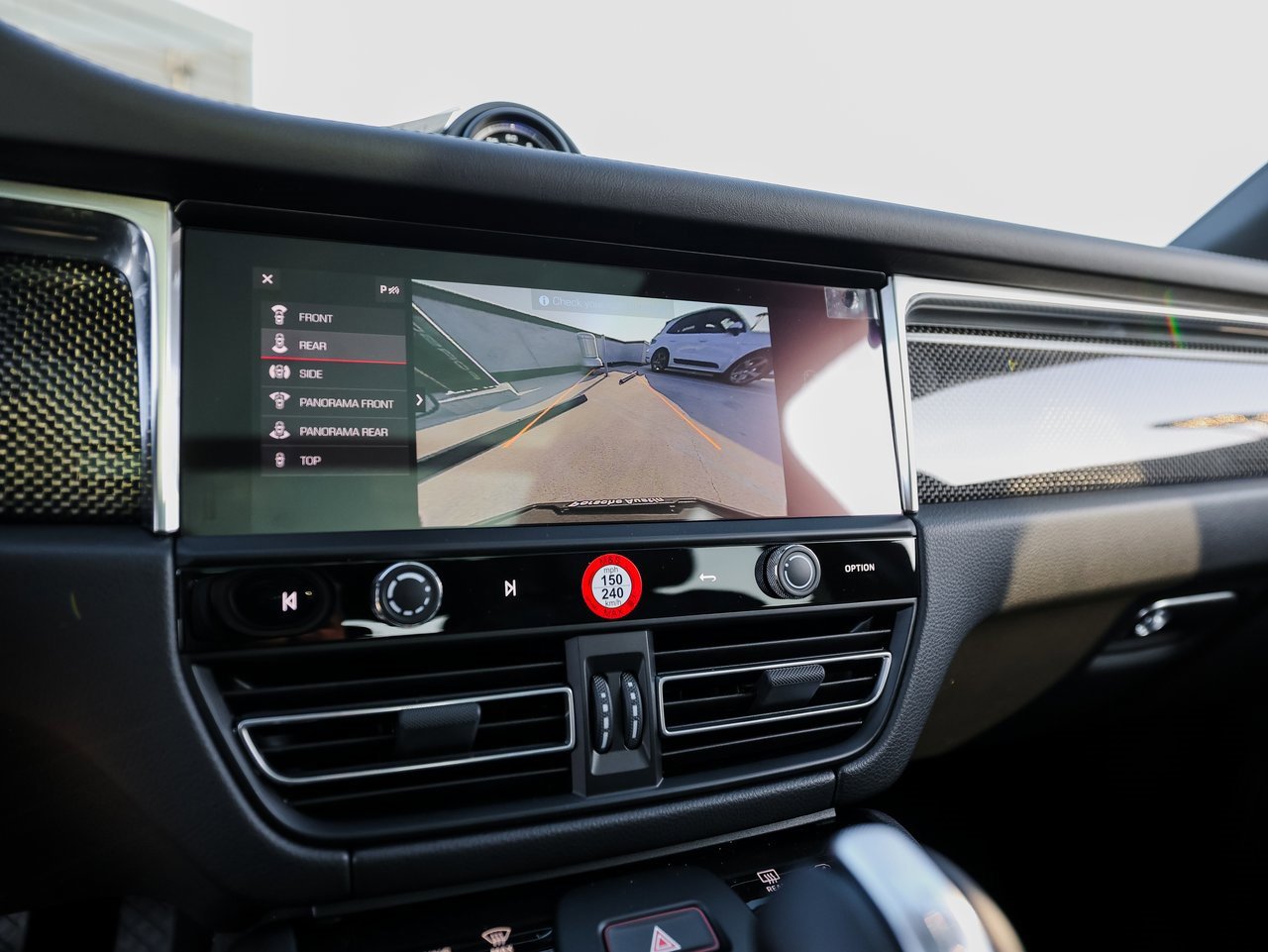 New 2026 Porsche Macan GTS image 19