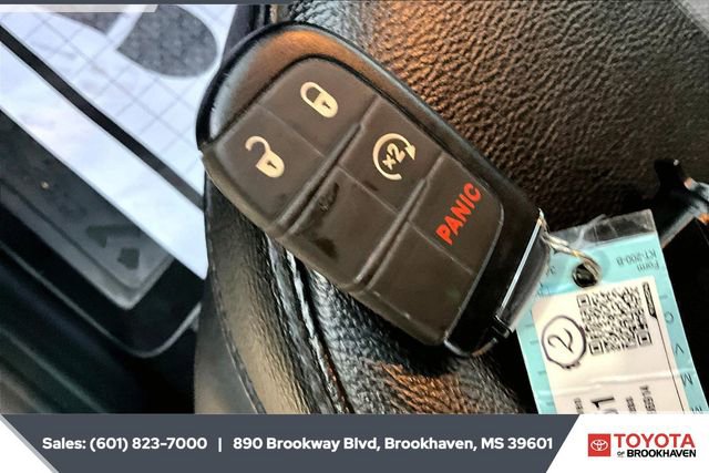 Used 2024 Jeep Compass Limited image 9