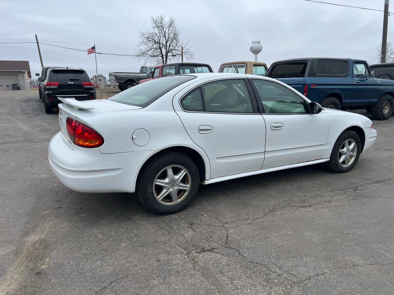 Used 2004 Oldsmobile Alero GL image 4