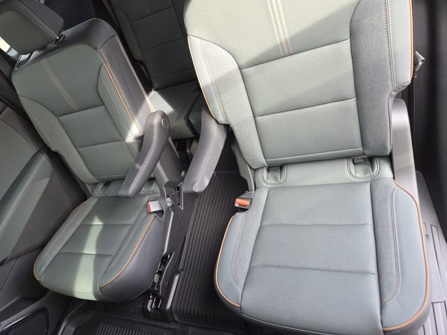 New 2026 GMC Acadia AT4 w/ LPO, Floor Liner Package image 28