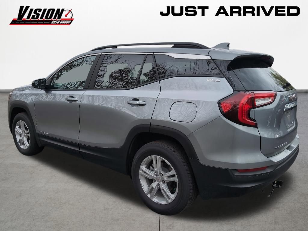 Used 2023 GMC Terrain SLE w/ Driver Convenience Package AWD/4WD image 3