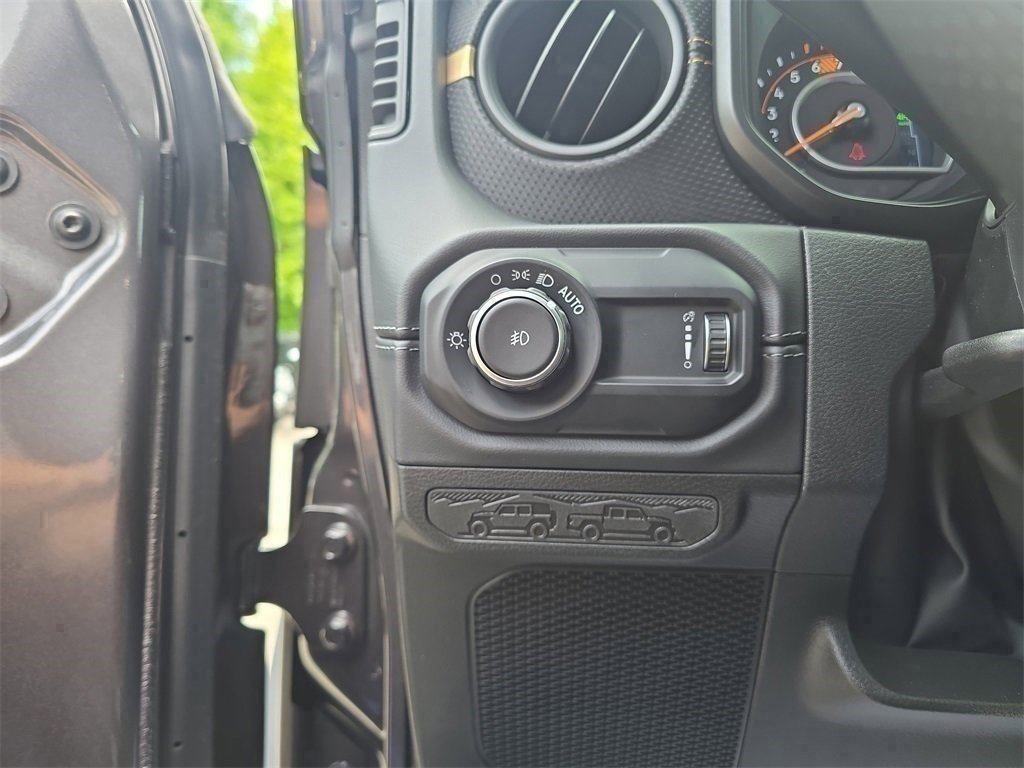 New 2025 Jeep Wrangler Unlimited Rubicon 392 image 14